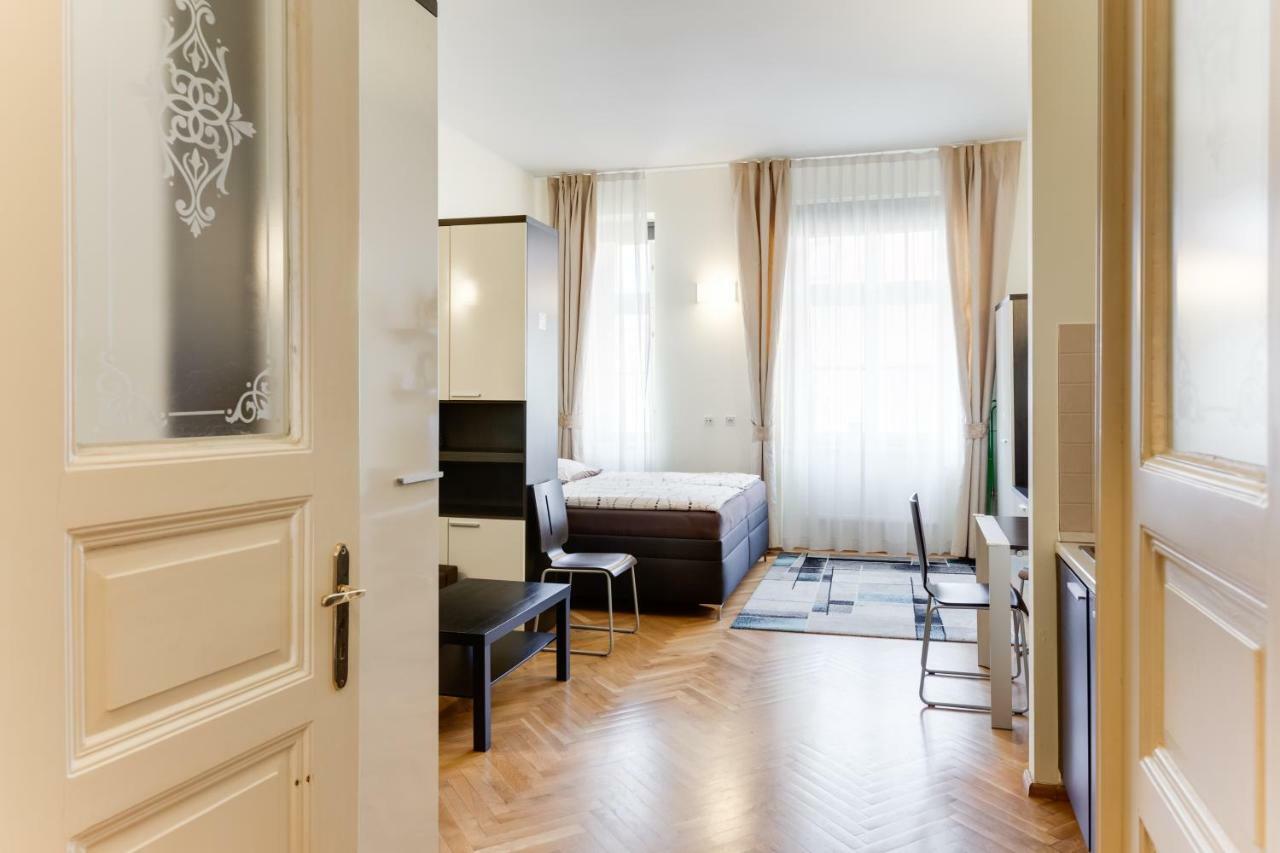 Halkova Studio Praag Buitenkant foto