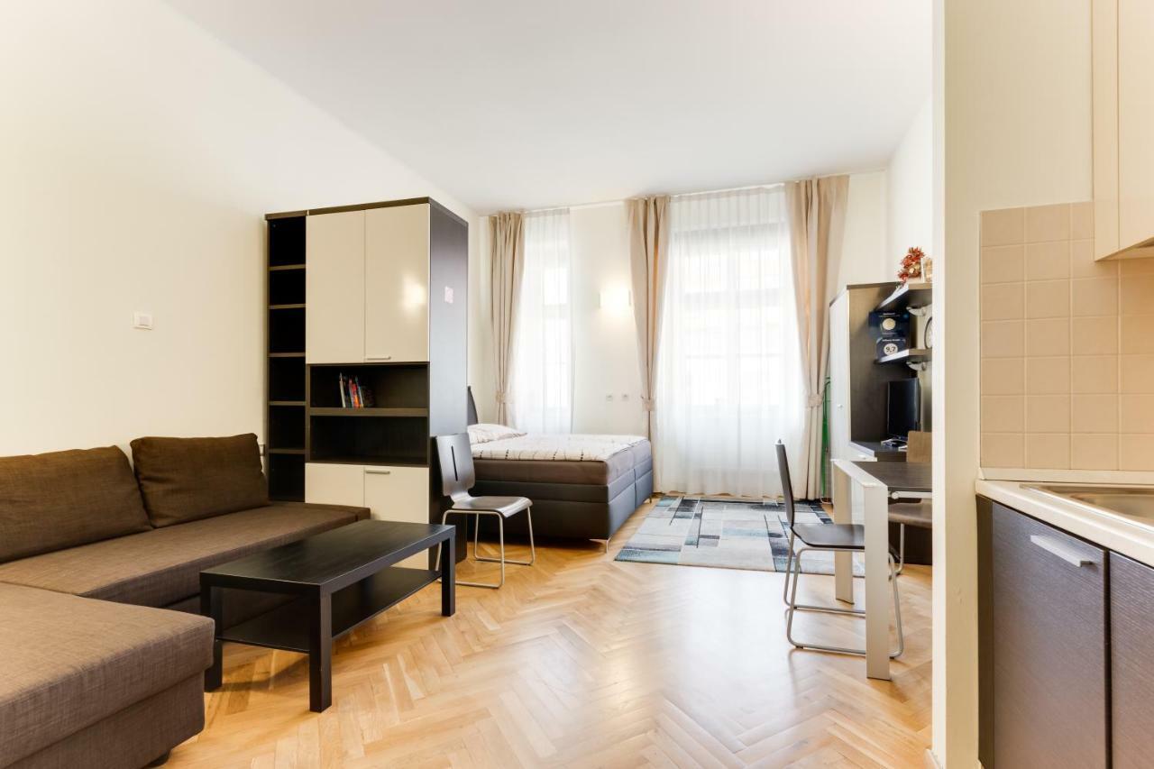 Halkova Studio Praag Buitenkant foto