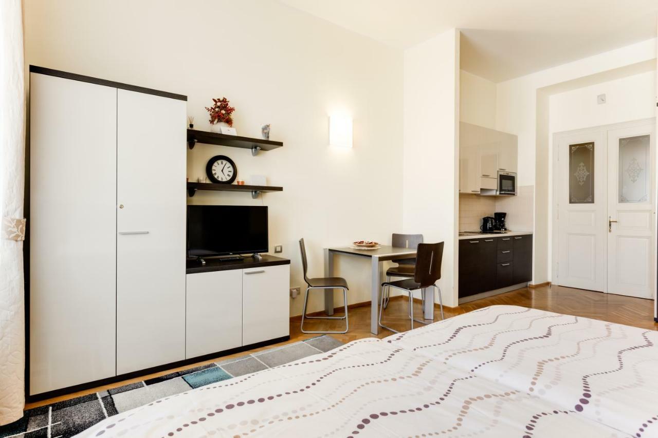 Halkova Studio Praag Buitenkant foto