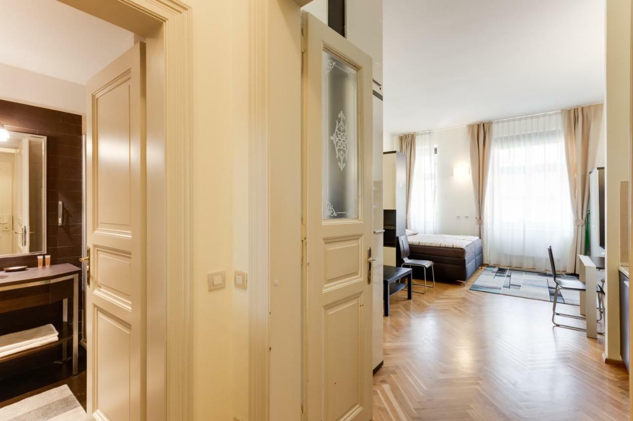 Halkova Studio Praag Buitenkant foto